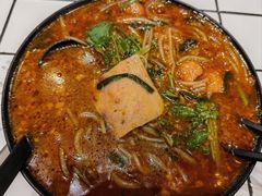 -肥汁米蘭香港米线(长宁来福士店)