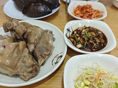 猪脚-善女酱汤馆