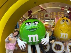 -m豆巧克力世界(上海世茂广场店)