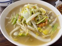 白菜炖鱼面-新楚记