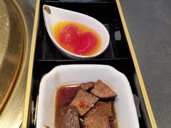 -铭牛烧肉·和牛海鲜自助(高新月牙湖店)