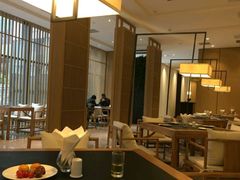 大堂-鱼鲜饭香·招牌汽锅剁椒鱼头王