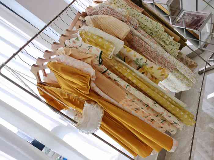 icechan女装工作室-"在中体城附近,很热情,还会帮你搭配很有耐.