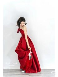 -Lady  Jane高端婚纱礼服馆