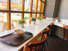 靠窗位-邢老三肉丸糊辣汤(西安总店)