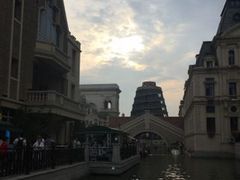 -东港音乐喷泉广场