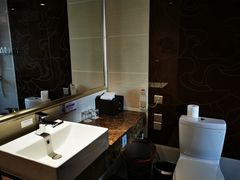 -锦龙国际酒店(天津奥体中心华苑地铁站店)