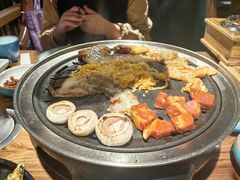 -明洞阿姨·韩式酱蟹烤肉·创意料理(三元桥店)