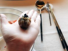 鱼子酱菌香布袋-三利音·东方司宴(外滩店)