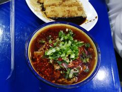 路边嫩牛肉-马路边边·成都串串(翠柏路店)
