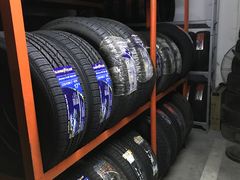 -家乐福南翔店停车场