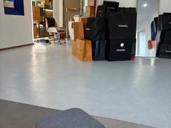 -聚云奢二手奢侈品黄金手表包包回收·中古店(三里屯总店)