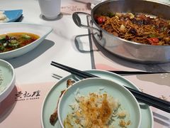 -黄记煌三汁焖锅(新佳丽江汉路店)