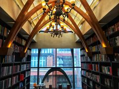 -钟书阁(松江泰晤士小镇店)