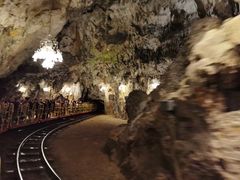 -波斯托伊纳溶洞