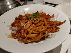 -皇城根·鲁菜济南菜·吊炉烤鸭·炒鸡鱼头(济南旗舰店)