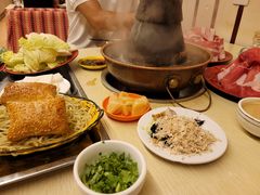 -洞庭洲·防空洞火锅·铜锅涮肉·烧烤(新百广场店)