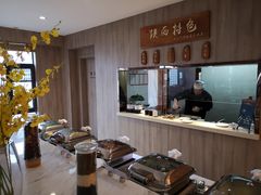 -西安大雁塔科技大学地铁站亚朵酒店