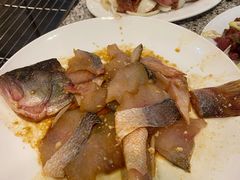 烤鲜鲈鱼-厚味居炙子烤肉·清真(天桥南纬路店)