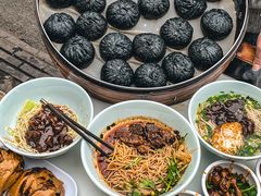 -李与白包子铺(桐梓林店)