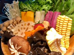 -湊湊火锅·茶憩(新中关购物中心店)