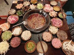 -渝井巷重庆老火锅(沈阳吉祥店)