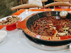 -烧哥美蛙肥肠鱼火锅·十五年社区店