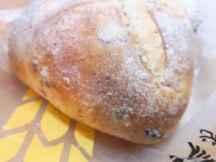 全麦蔓越莓核桃面包-味多美蛋糕(六里桥店)