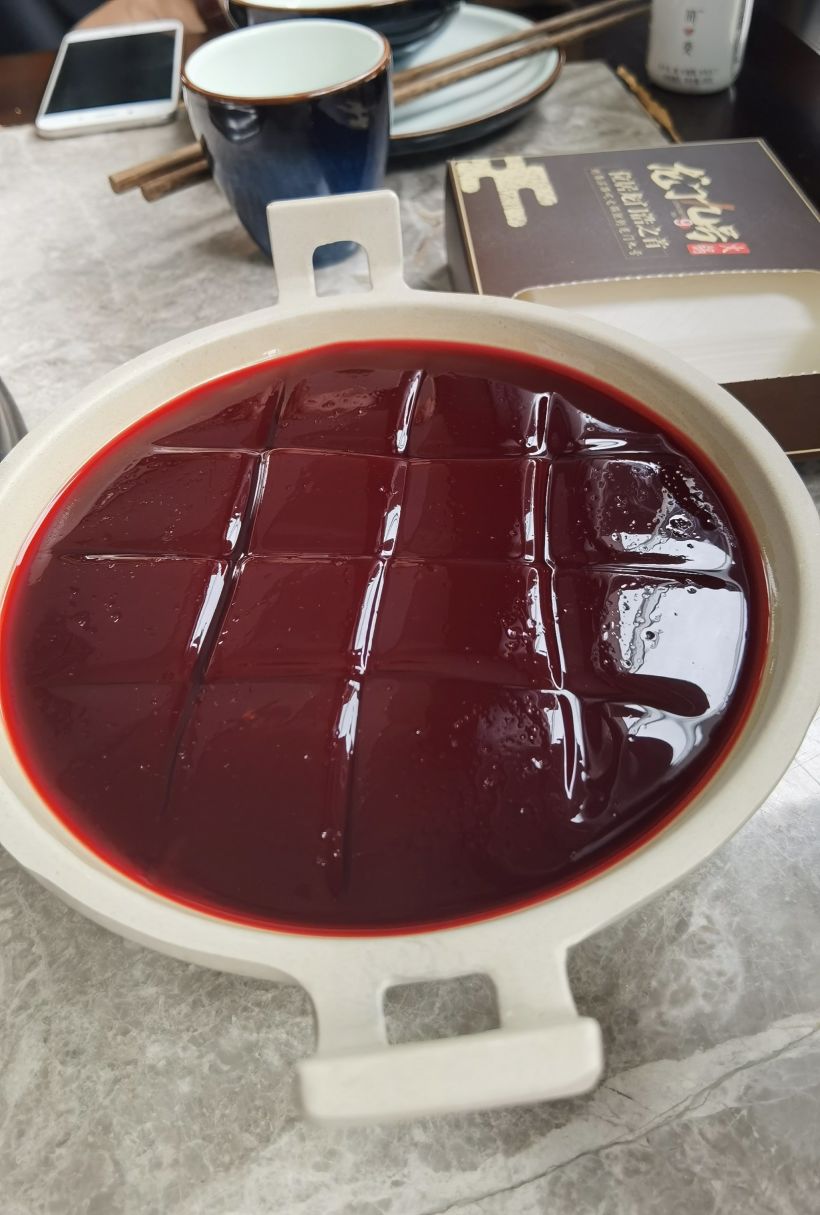 菜品里面的牛血很好吃,看着也新鲜.