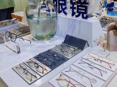 -视野联行眼镜·蔡司·尼康·豪雅·依视路(青浦宝龙店)