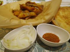 馕坑果木烤羊排-巴扎美食·新疆菜·西域歌舞表演餐厅(新疆大厦店)