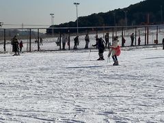 -十三陵雪世界滑雪场