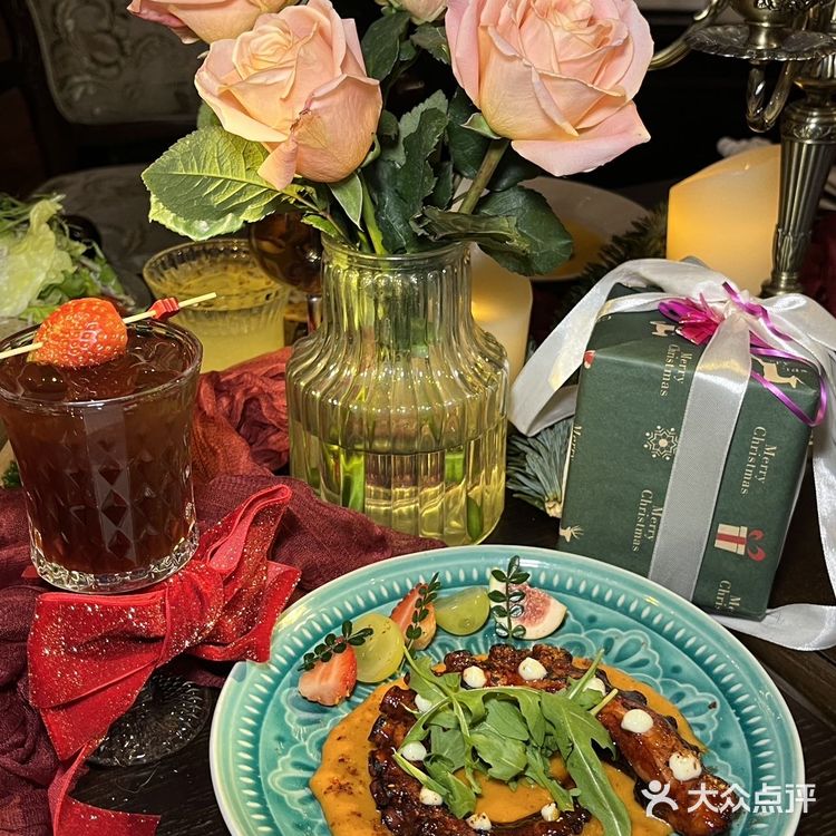 这次是真的被浪漫包围了....