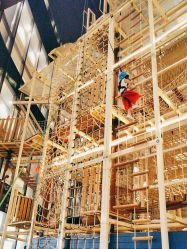 -PIPIKINGDOM皮皮王国欢乐号(欢乐海岸购物中心店)