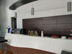 -杭州中升之星奔驰4S店(滨江店)