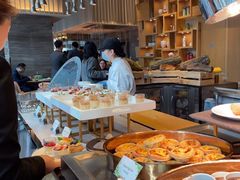 -两咖啡自助餐厅(静安香格里拉酒店)