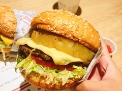 -The Habit Burger Grill 哈比特汉堡(复兴soho店)