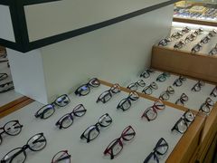 -LOGO眼镜·蔡司品牌折扣店(龙华清湖店)