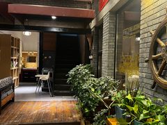 -苹果树下艺术餐厅(宋庄店)