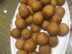 -老码头黑皮肘子锅包肉(赣水路店)