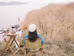 -亮河湾山庄