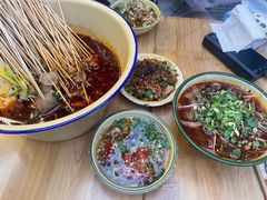 -拈签一笑黄牛肉辣卤串串