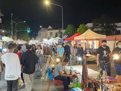-周日夜市