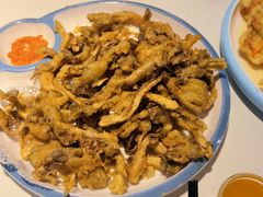 干炸小蘑菇-金手勺东北菜馆(大屯北路店)