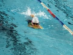 -梦翔龙湖滟澜山游泳俱乐部