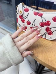 -UGIRL有个美甲