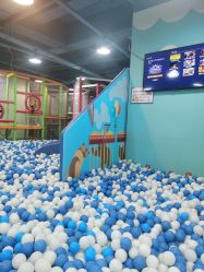 点击看大图 -咔叮卡丁·儿童室内赛车馆