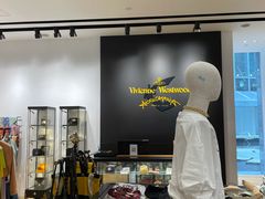 -Vivienne Westwood(上海来福士广场店)