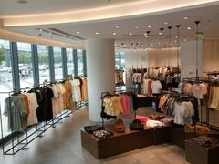 -URBAN REVIVO(上海中庚漫游城店)