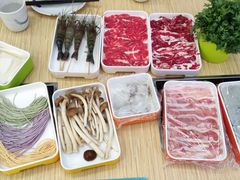 -杨老板·海鲜集市火锅·鲜切牛肉(中防万宝店)